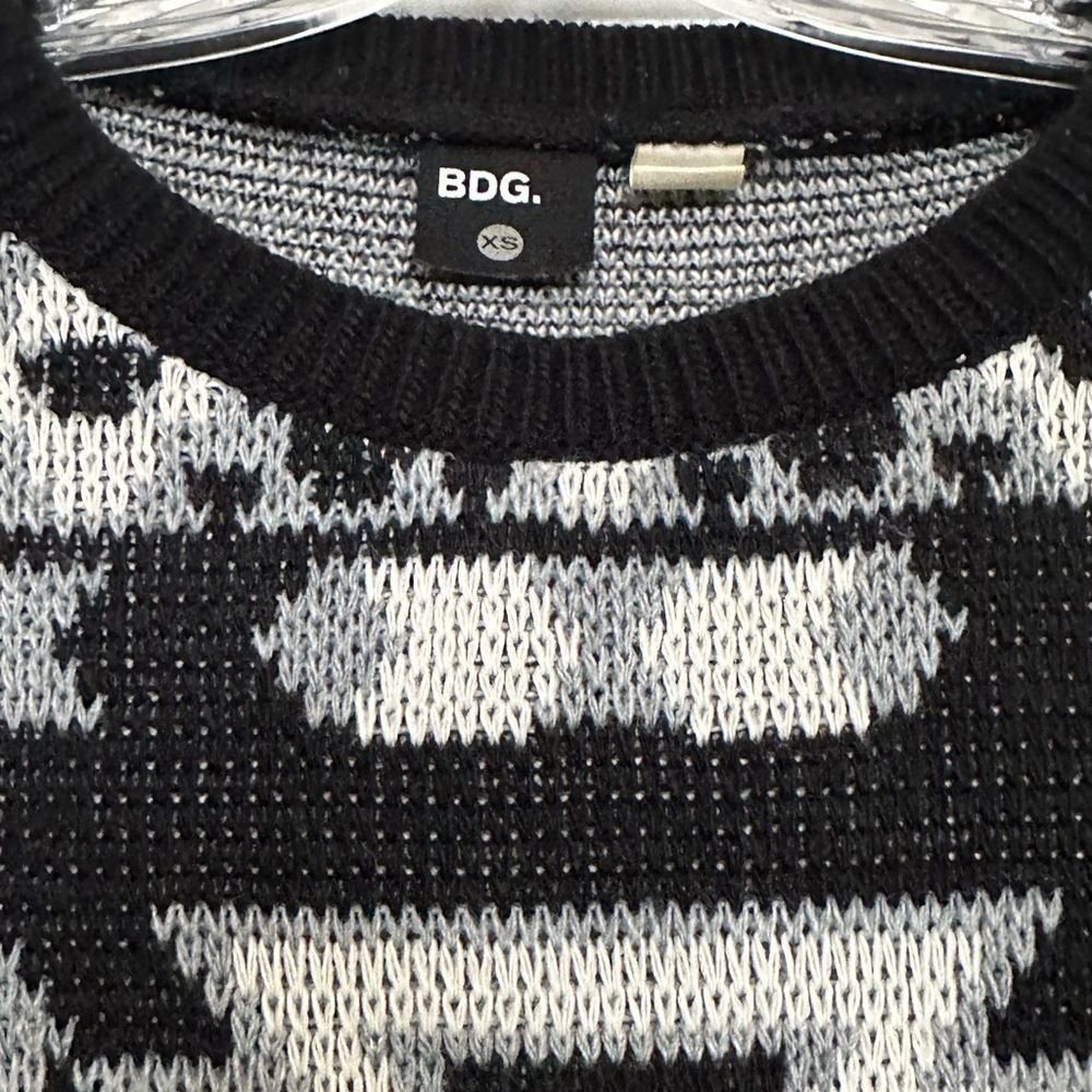 Urban Outfitters BDG Black and White Geometric Intarsia Knit Sweater - Size XS - Picture 3 of 5